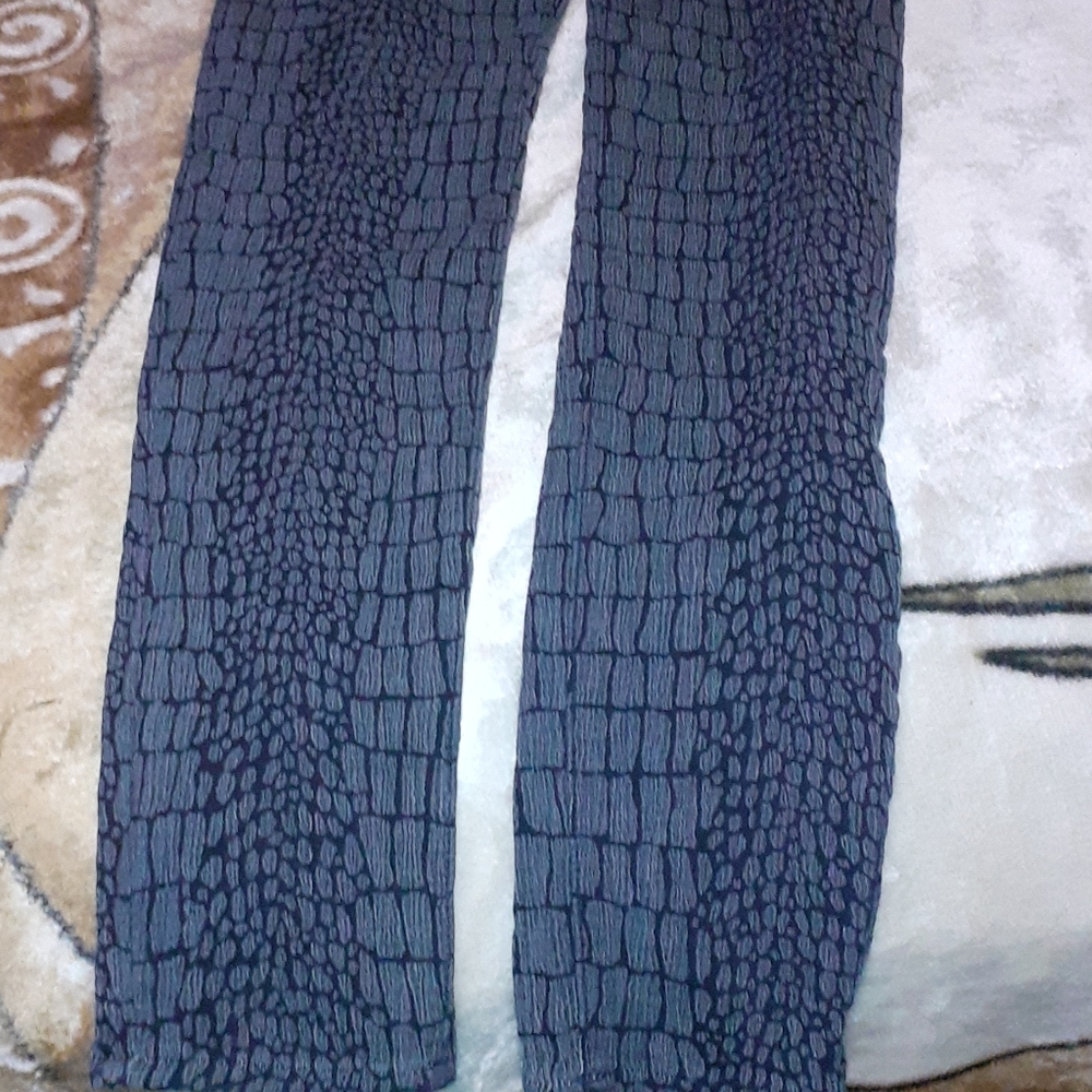 Pants - Picture 2 of 4